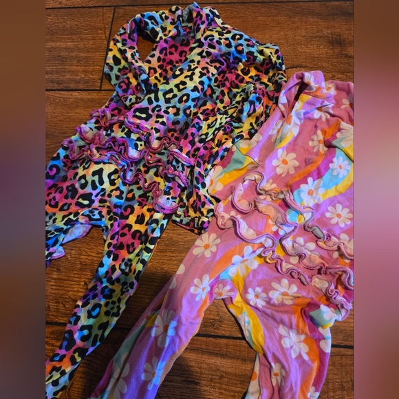 Bums & Roses Ruffle Butt Sleepers - Picture 7 of 8